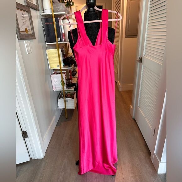 Prestige Con, House of Harlow, Pink Maxi - Picture 2 of 3